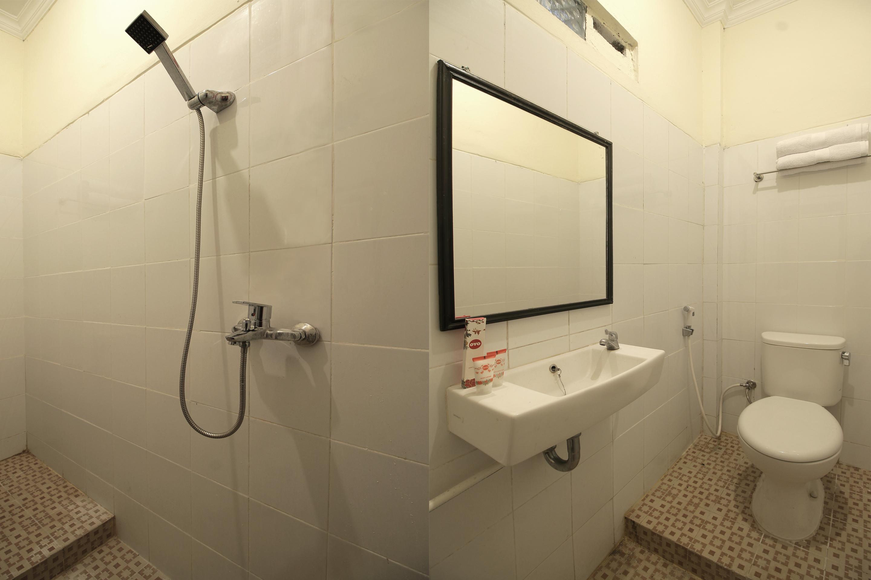 Reddoorz Syariah Near Pakuwon Mall Jogja Kejayan Esterno foto