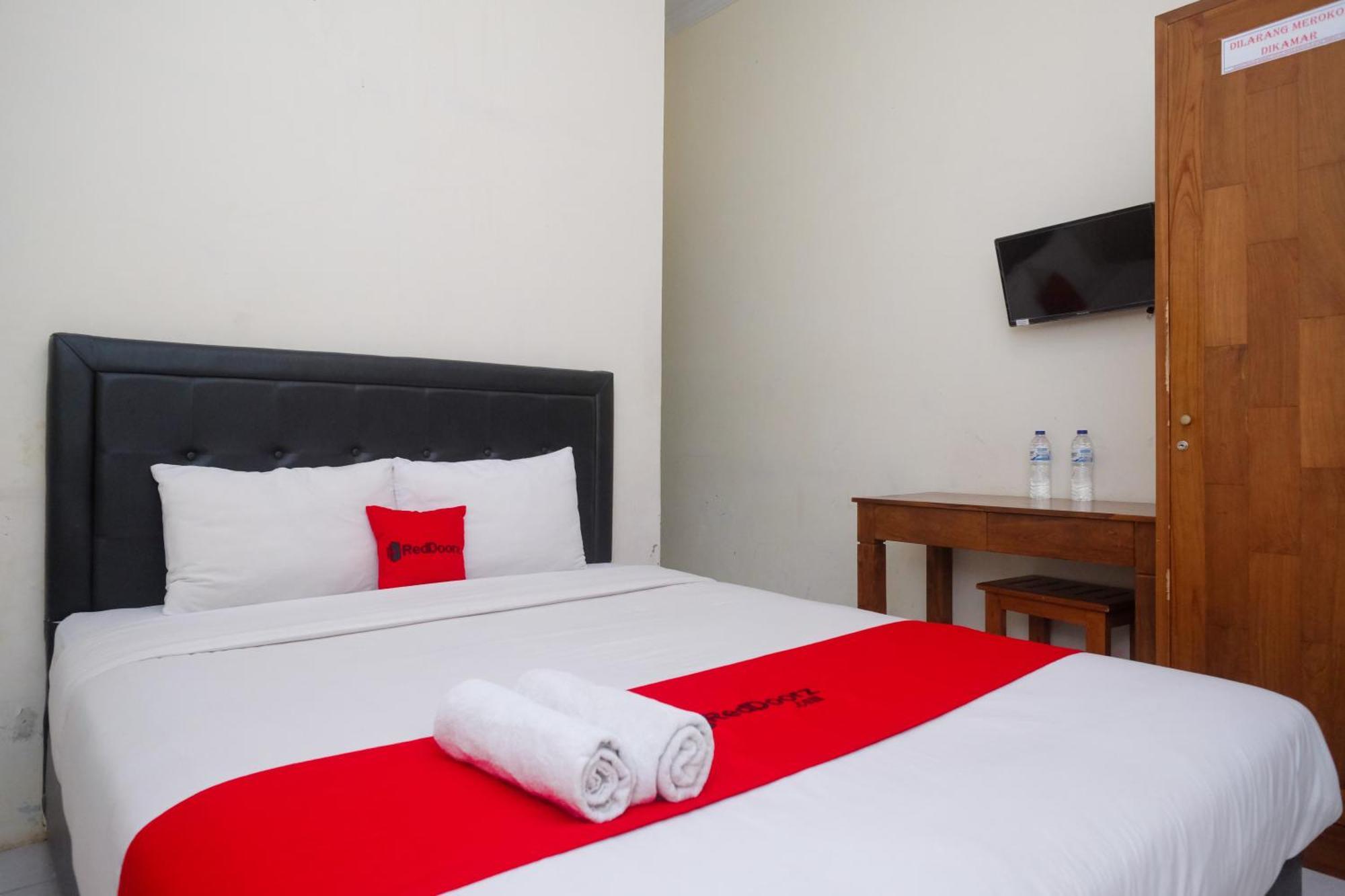 Reddoorz Syariah Near Pakuwon Mall Jogja Kejayan Esterno foto