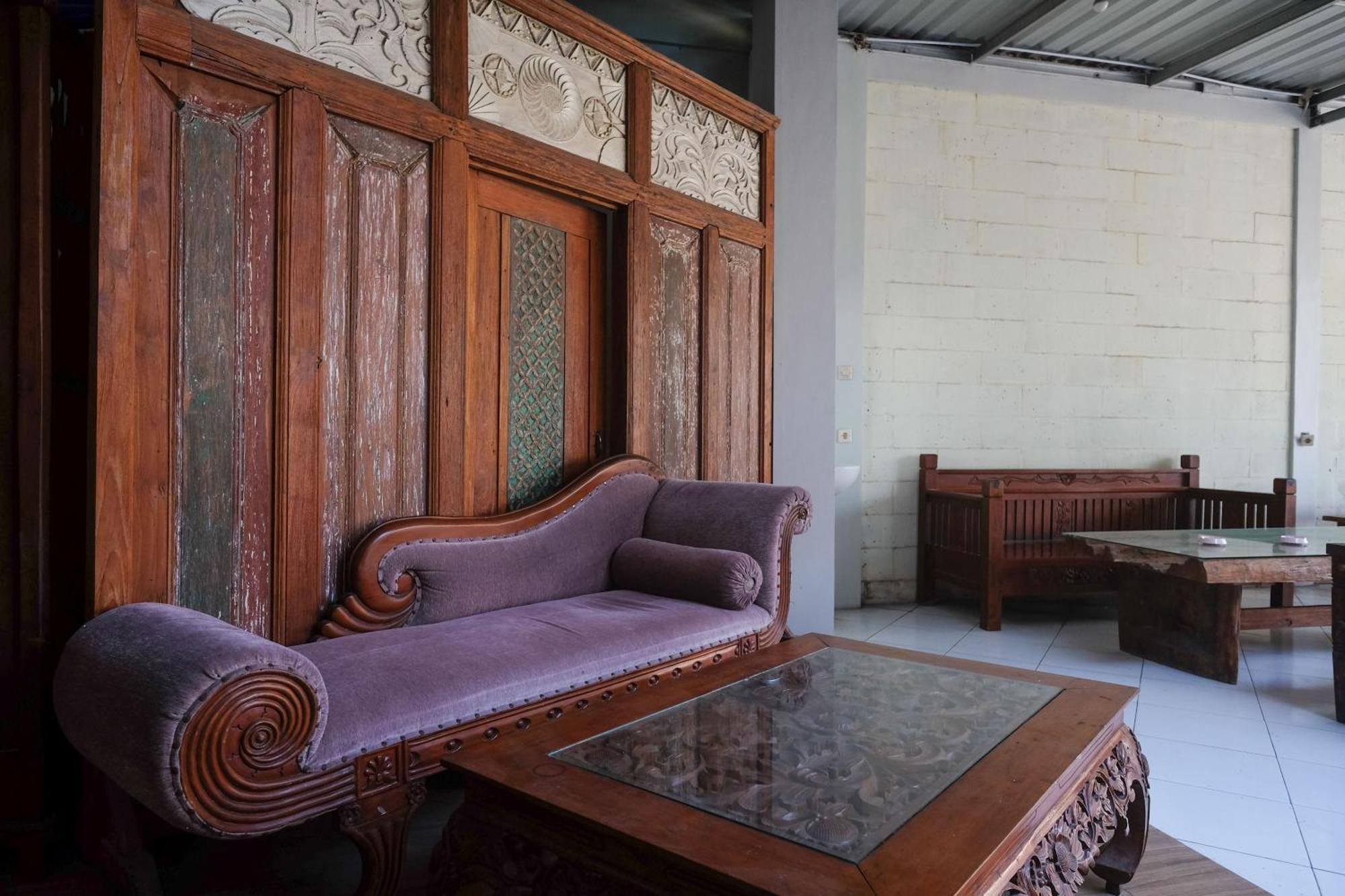 Reddoorz Syariah Near Pakuwon Mall Jogja Kejayan Esterno foto